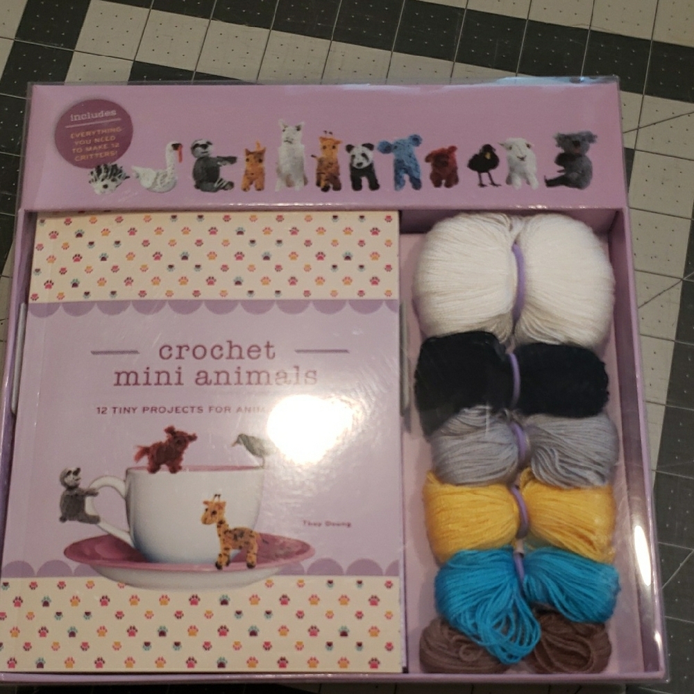 Mini Animals Fiber Arts Crochet Kit